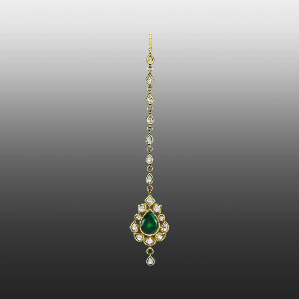 Pear-Shaped Green Gemstone Mangtikka with Polki Work